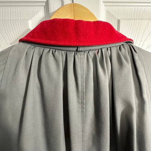 Vintage Braefair for Lord & Taylor gray trench coat with red interior/trim. Sz 4 - Picture 12 of 13